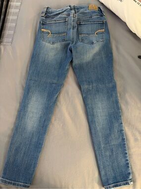 American Eagle Outfitters Light Blue Skinny Jeans